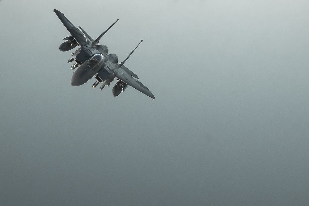 F-15E aerial refueling