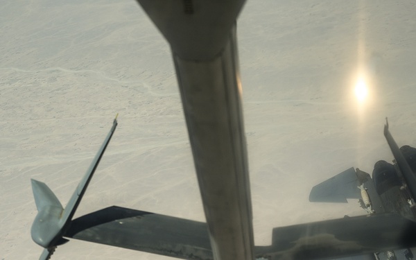 F15-E aerial refueling