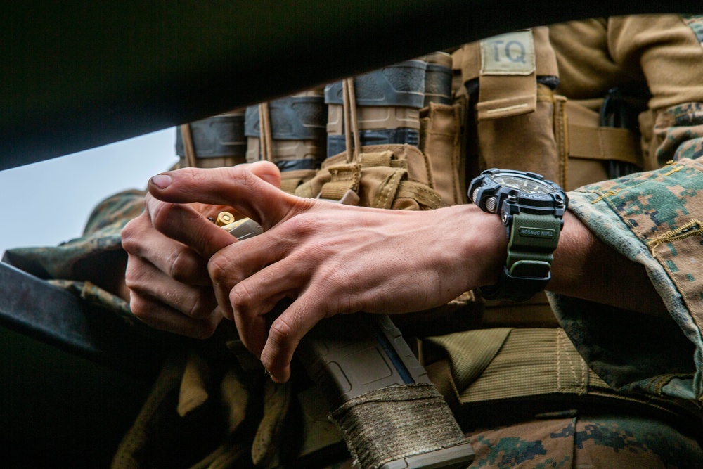 15th MEU Marines conduct amphibious assault training