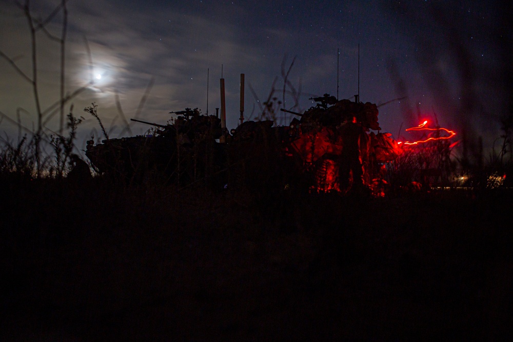 15th MEU Marines conduct amphibious assault training