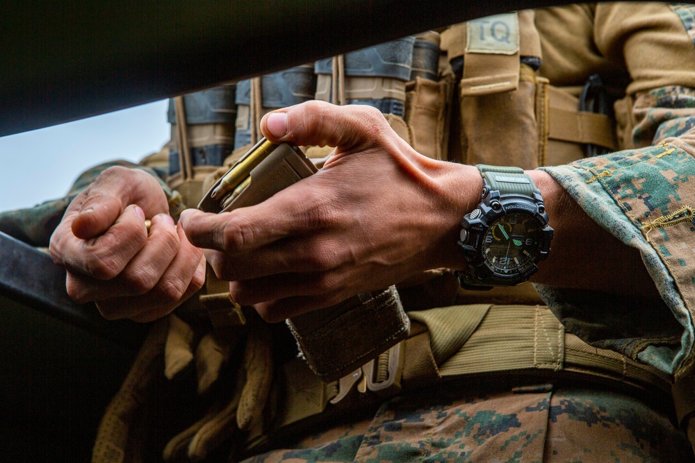 15th MEU Marines conduct amphibious assault training