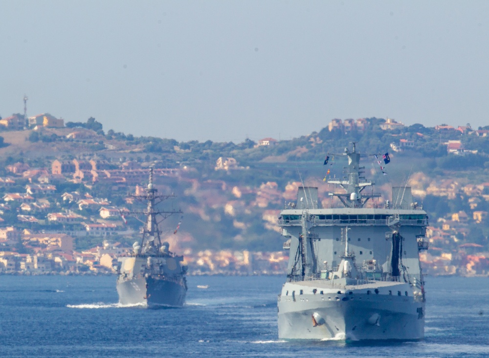 CSG-21 Transit Strait of Messina