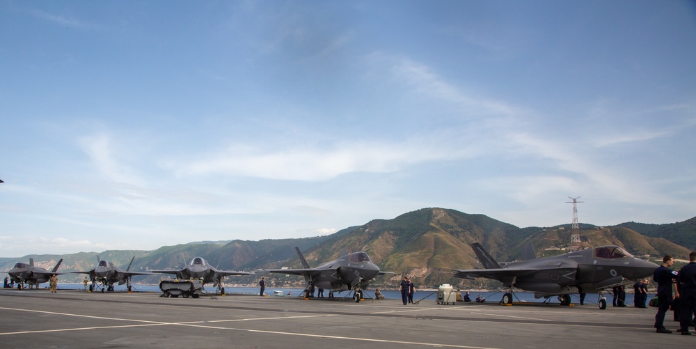 CSG-21 Transit Strait of Messina