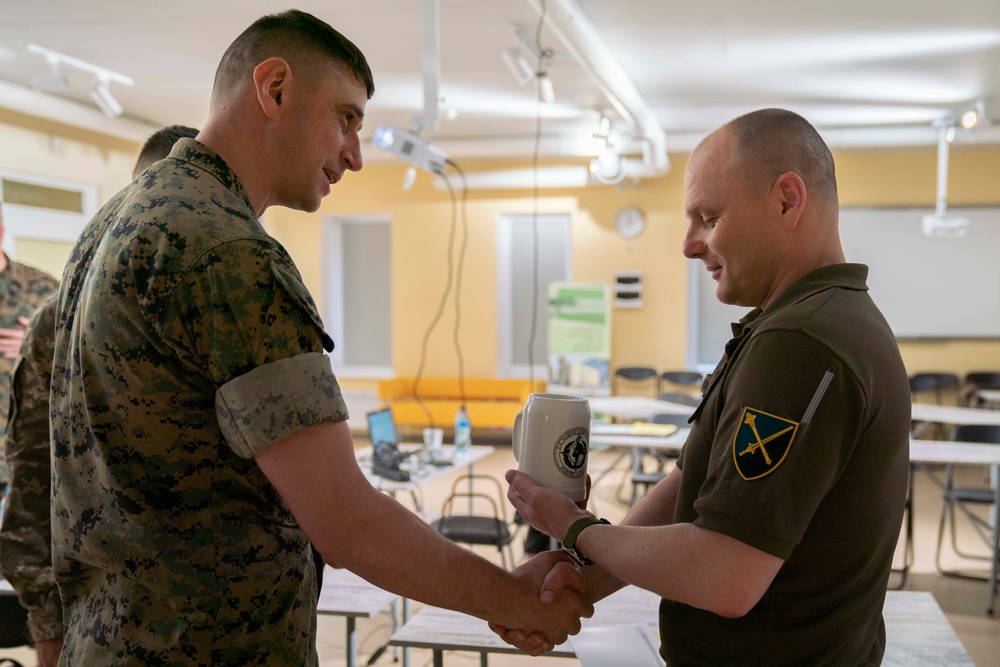 MARFOREUR/AF Marines meet with Ukrainian Marine Key Leaders