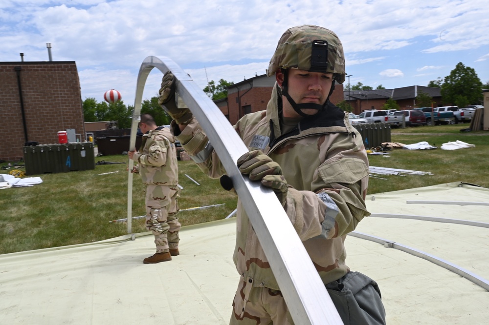 119th Services Flight sets up mobile kitchen and feeds unit during exercise