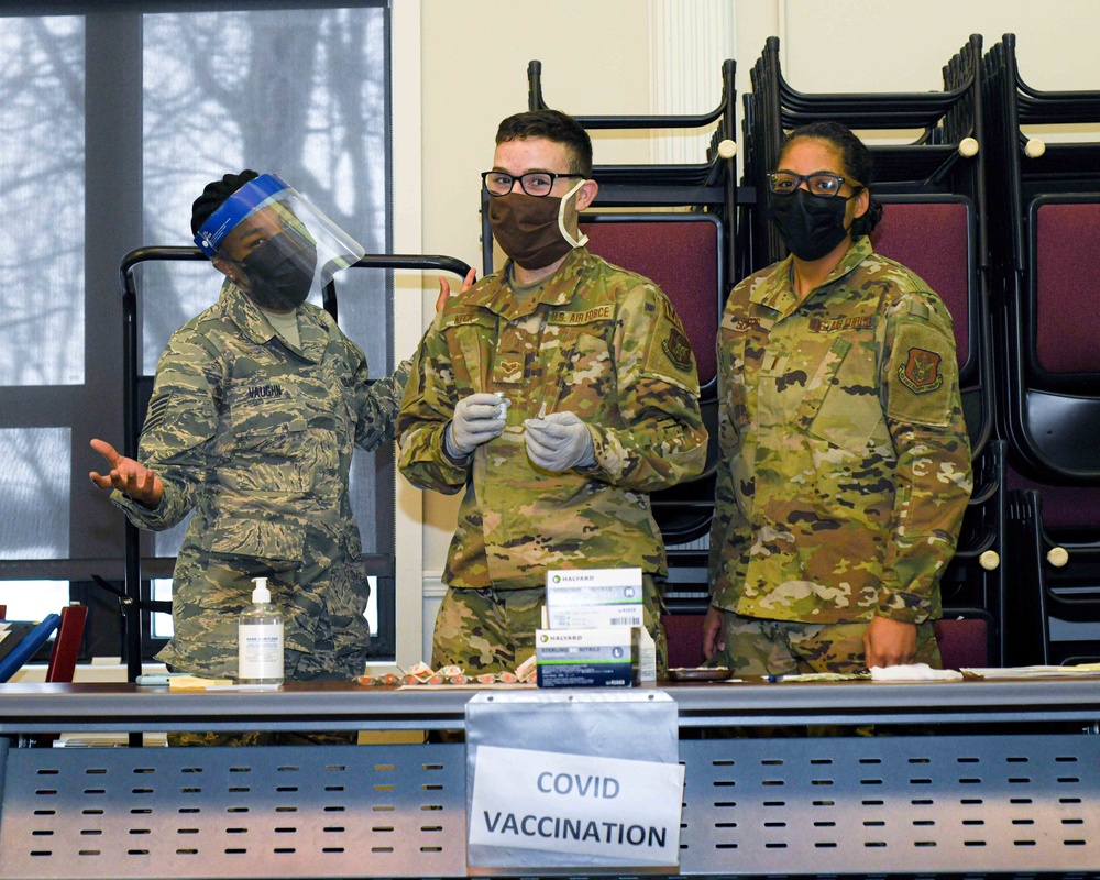 YARS Airmen volunteer to receive first round of COVID-19 vaccinations