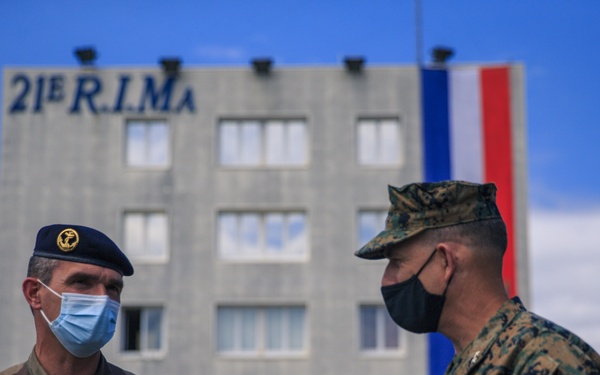 2d MARDIV CG visits French Forces