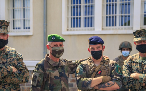 2d MARDIV CG visits French Forces