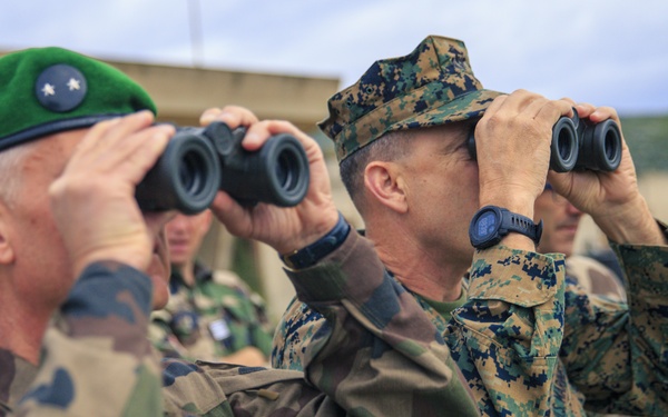 2d MARDIV CG visits French Forces