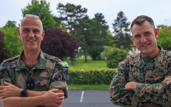 2d MARDIV CG visits French Forces