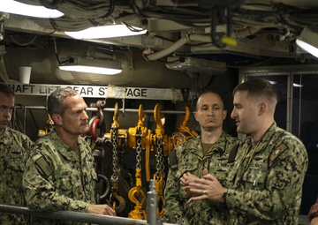 COMSUBPAC Visits USS Pennsylvania (SSBN 735)