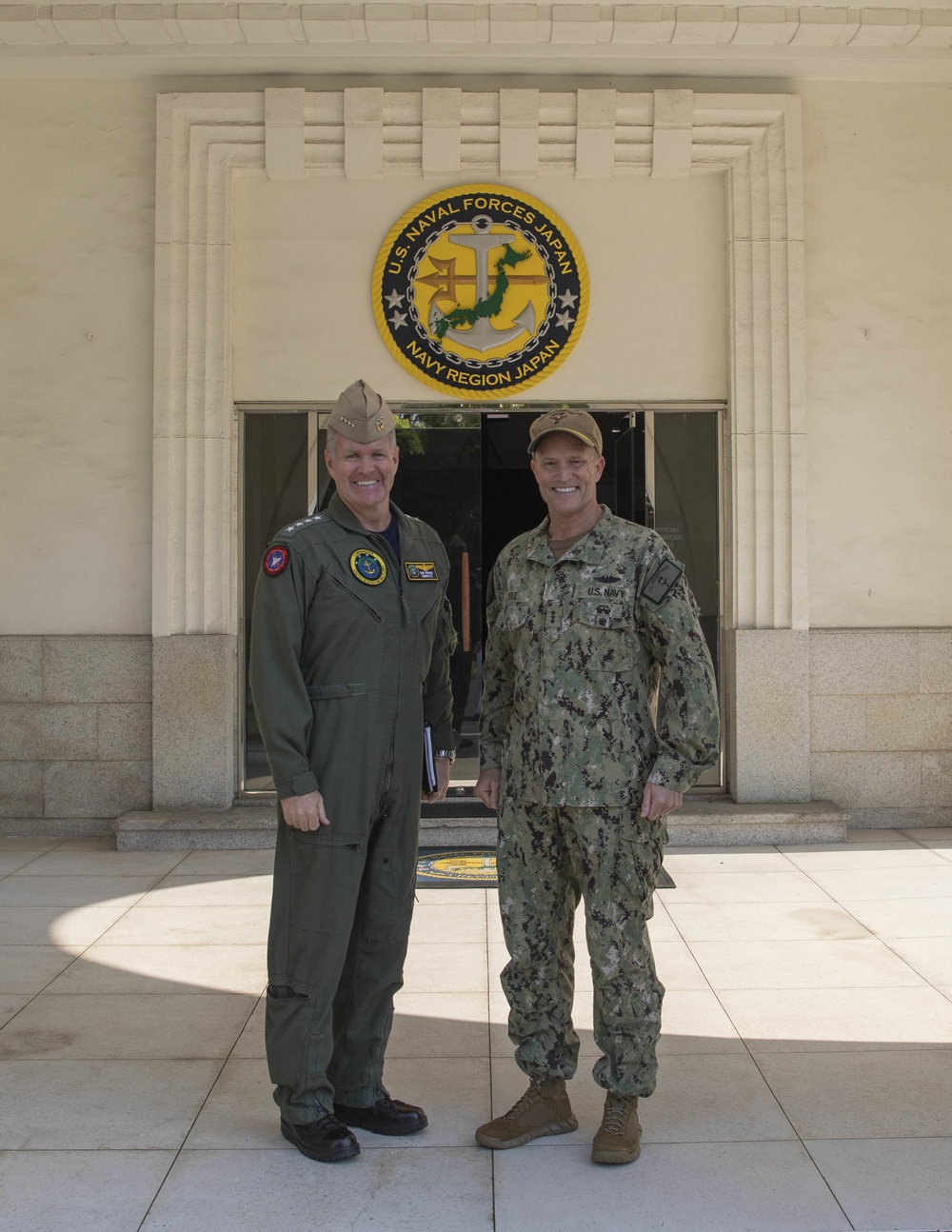 Commander, U.S. Pacific Fleet visits Commander, U.S. 7th Fleet