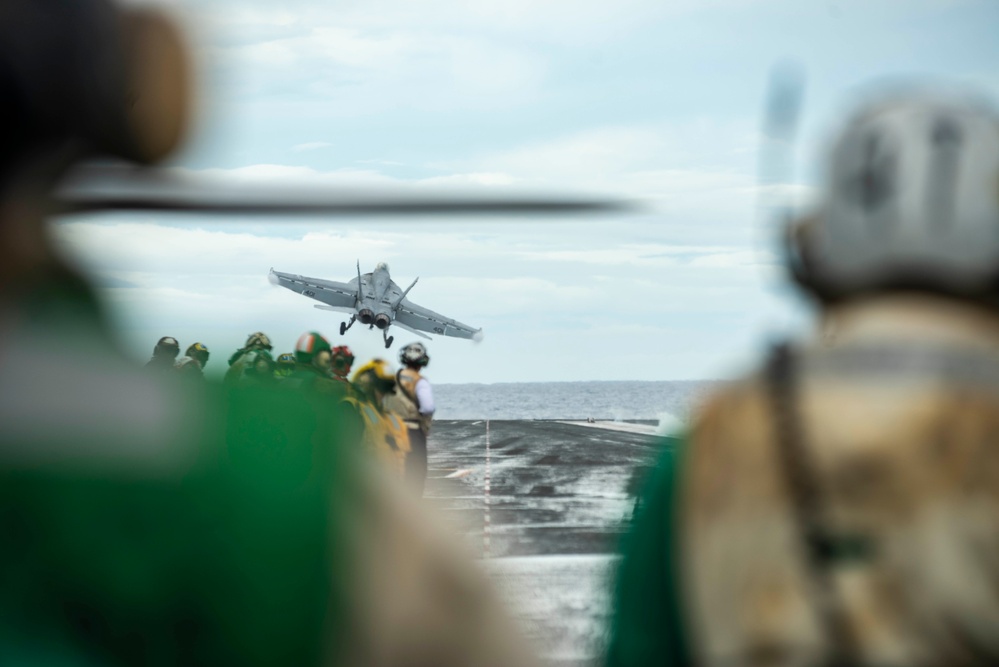 USS Ronald Reagan (CVN 76) Flight Operations