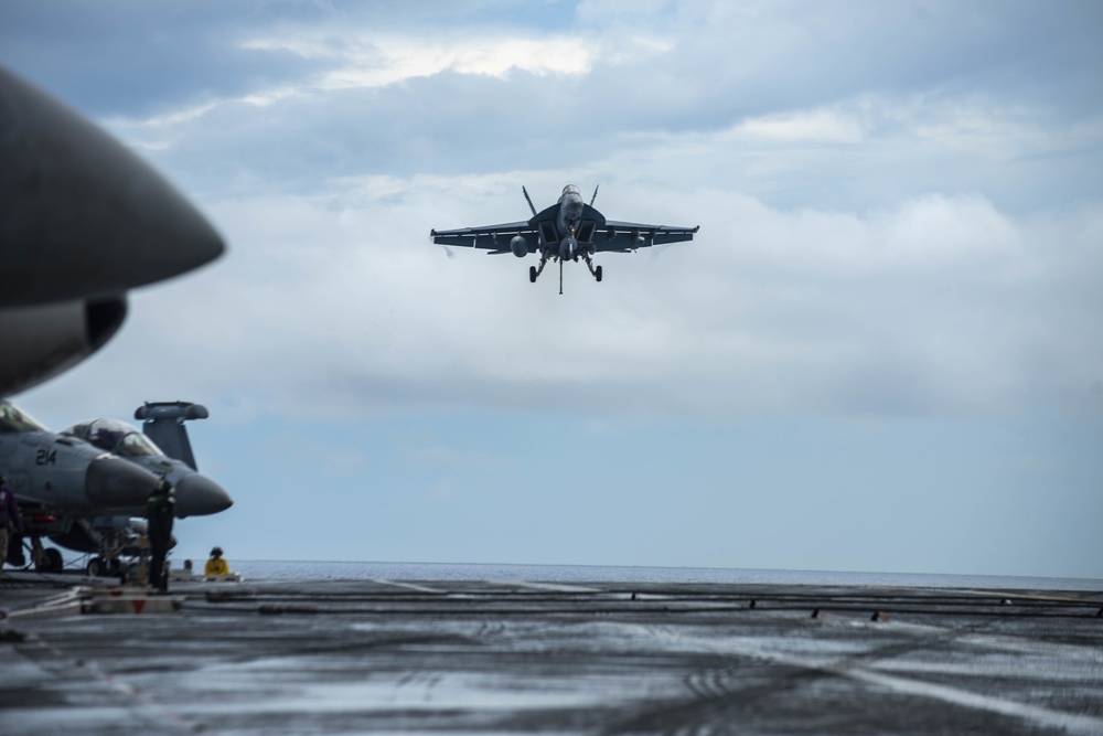 USS Ronald Reagan (CVN 76) Flight Operations