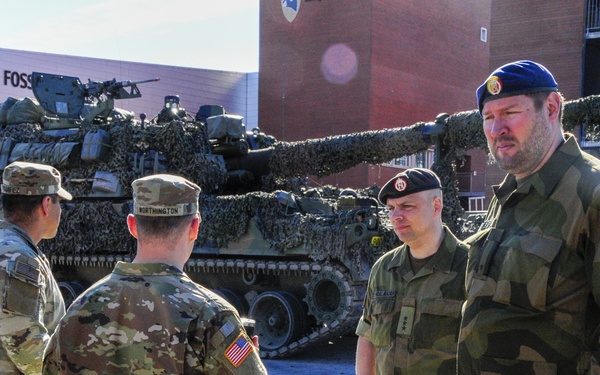 41st FAB and Norwegian Army Talk Shop