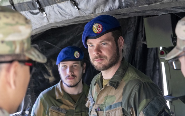 41st FAB and Norwegian Army Talk Shop