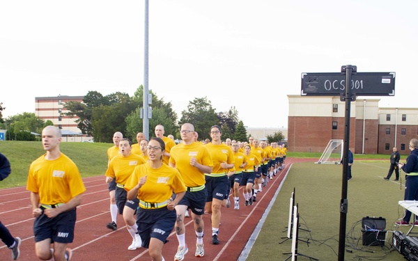 210601-N-WJ386-1107 NEWPORT, R.I. (June 1, 2021) Navy OCS class conducts PT test