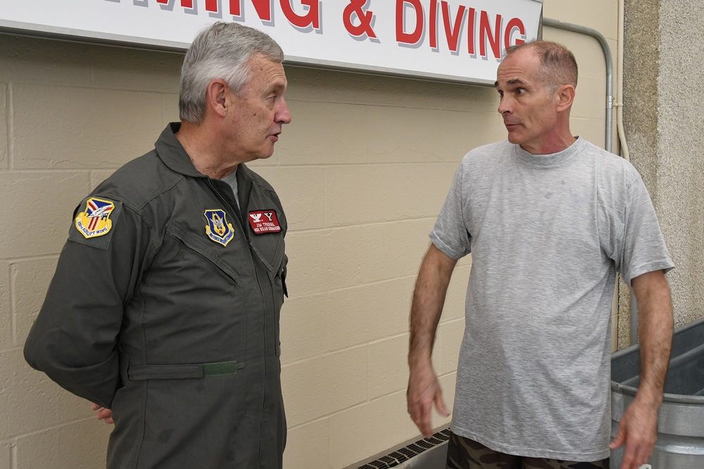 910 AFE conducts aircrew water survival training at YSU pool