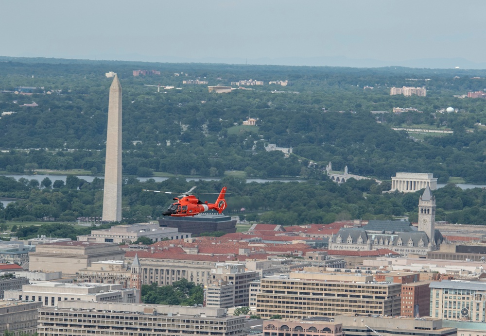 Aerial photos over Pentagon and National Mall