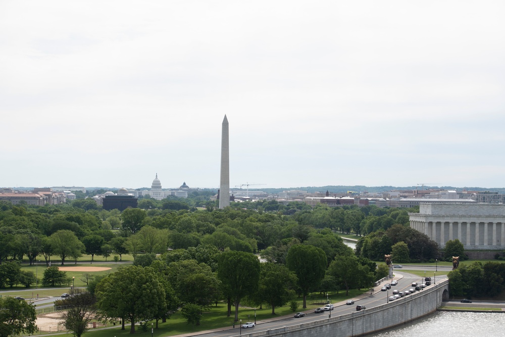 Aerial photos over Pentagon and National Mall