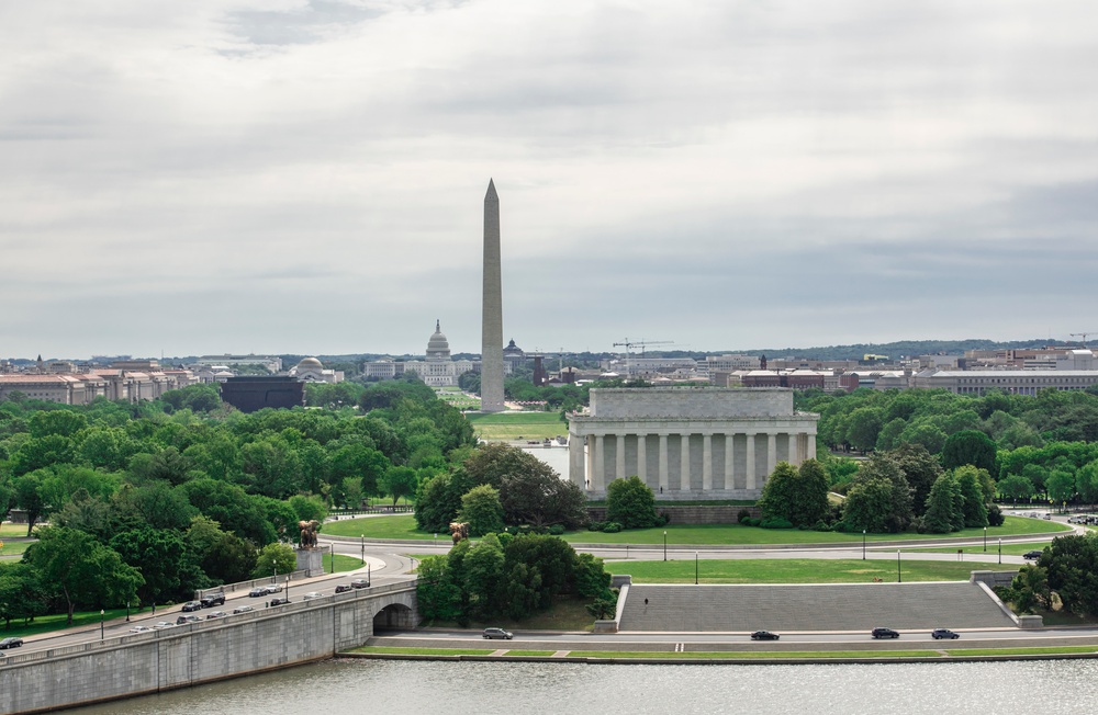 Aerial photos over Pentagon and National Mall