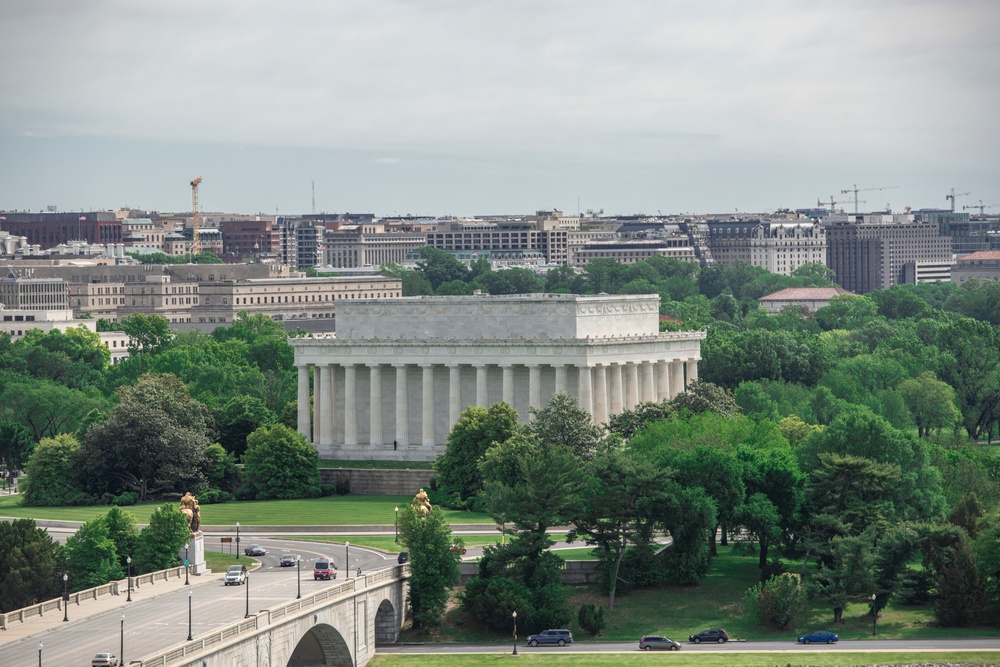 Aerial photos over Pentagon and National Mall