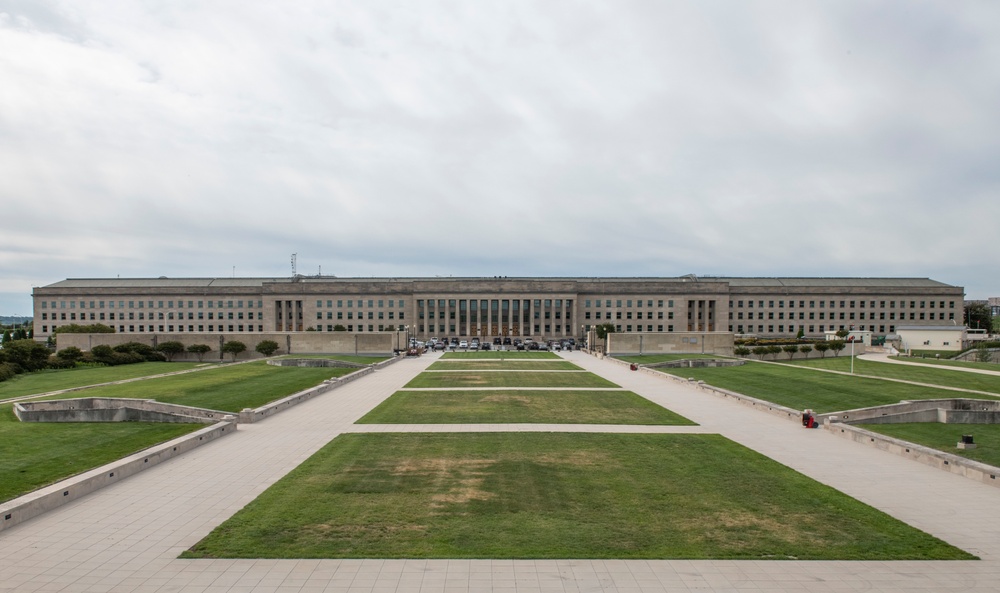 Aerial photos over Pentagon and National Mall