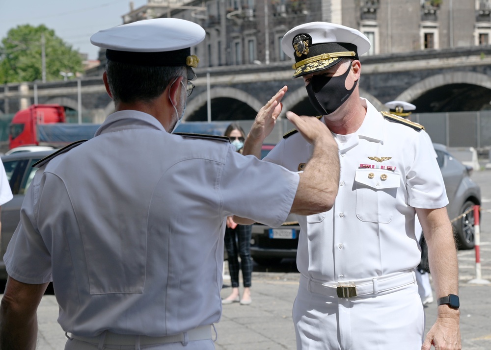 Commander Navy Region EURAFCENT Visits NAS Sigonella and Strengthens Partnerships