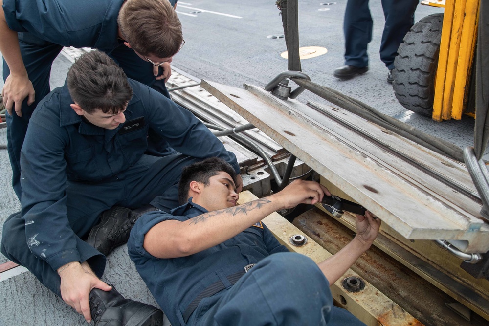 Flight Deck Maintenance