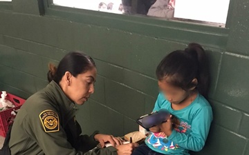 Border Patrol Agents Encounter Child Along Border Wall