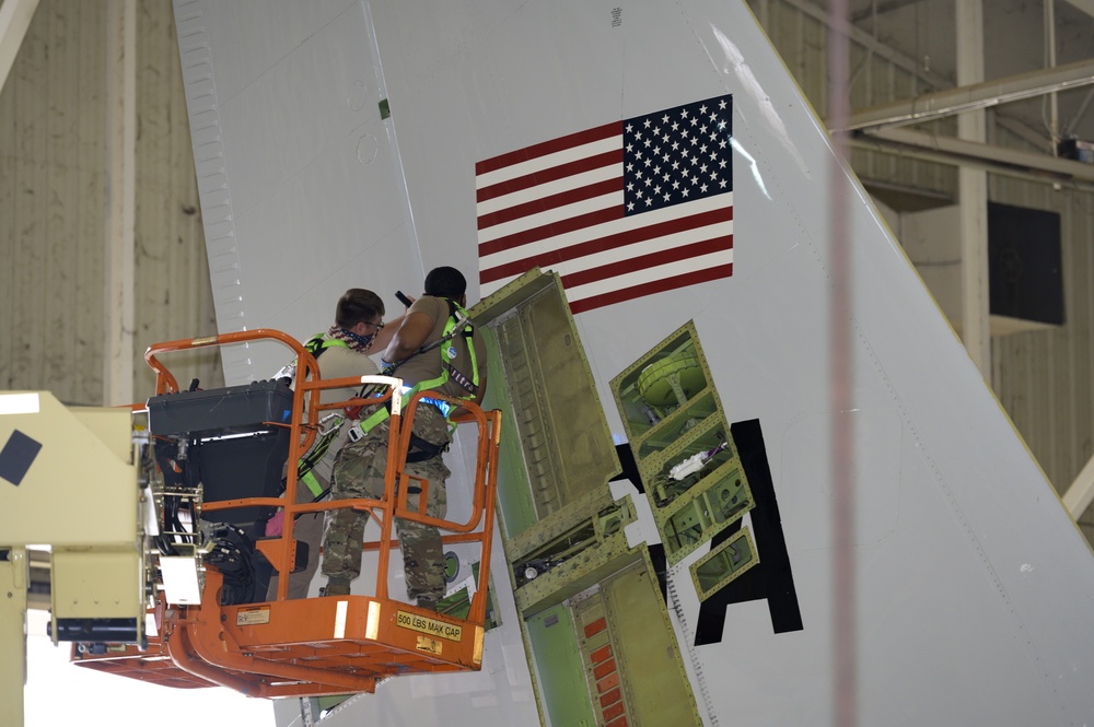 116 ACW ISO dock adopts innovative process for E-8C Joint STARS inspections