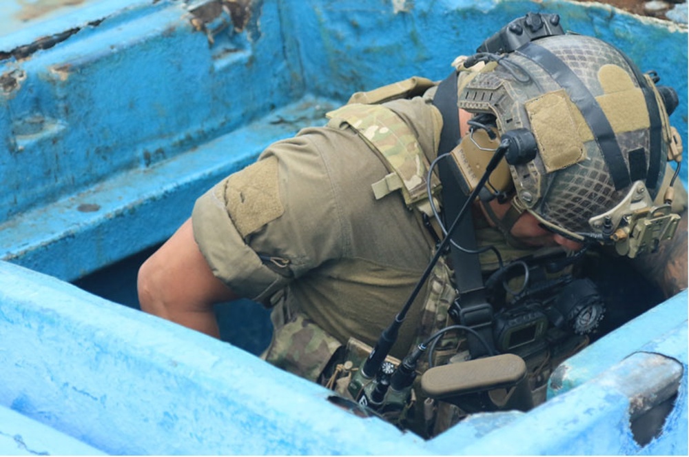 1st SFG (A) Green Berets search and seize ship in training exercise held alongside Sri Lanka SOF