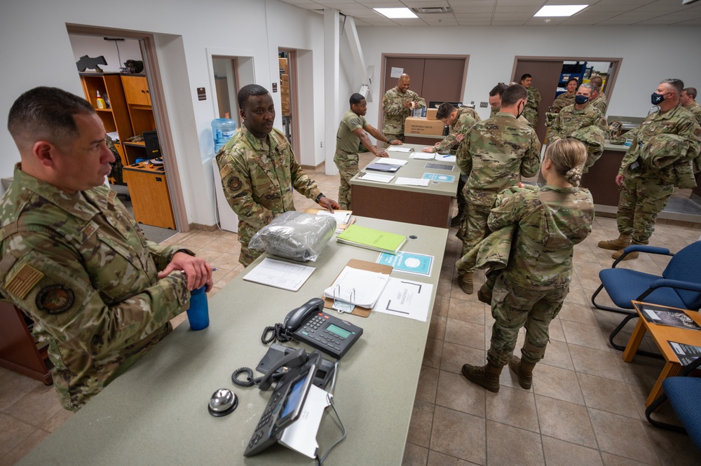 168th Wing Airmen Receive Uniform Items For Arctic Environment