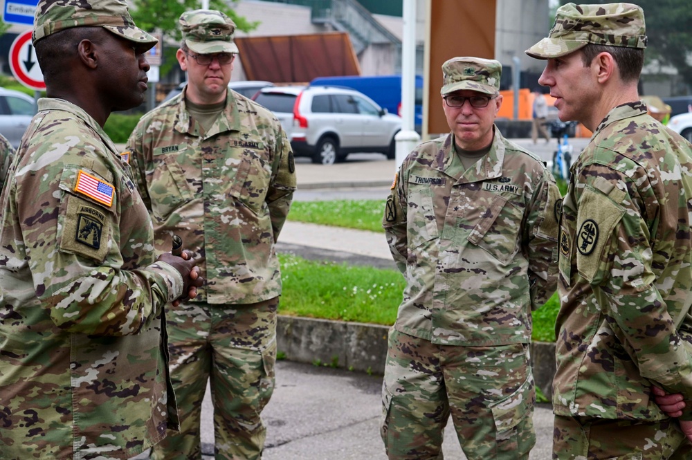 Army Surgeon General visits Stuttgart