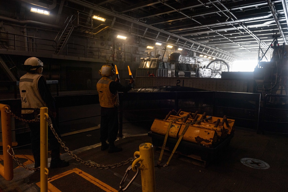 USS New Orleans LCAC Ops Underway