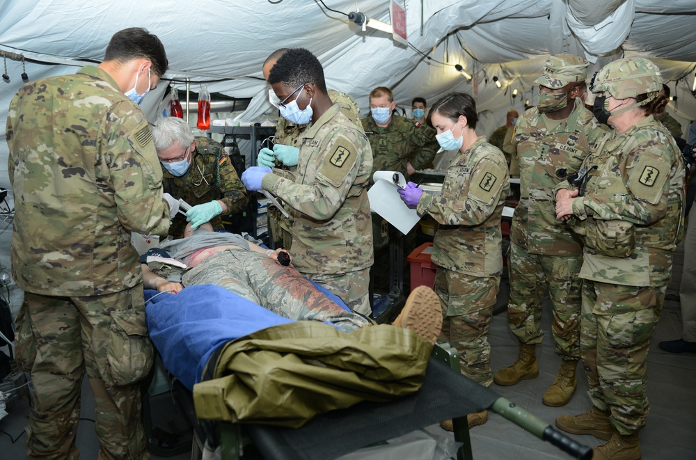 Surgeon General visit medics at "The Rock"