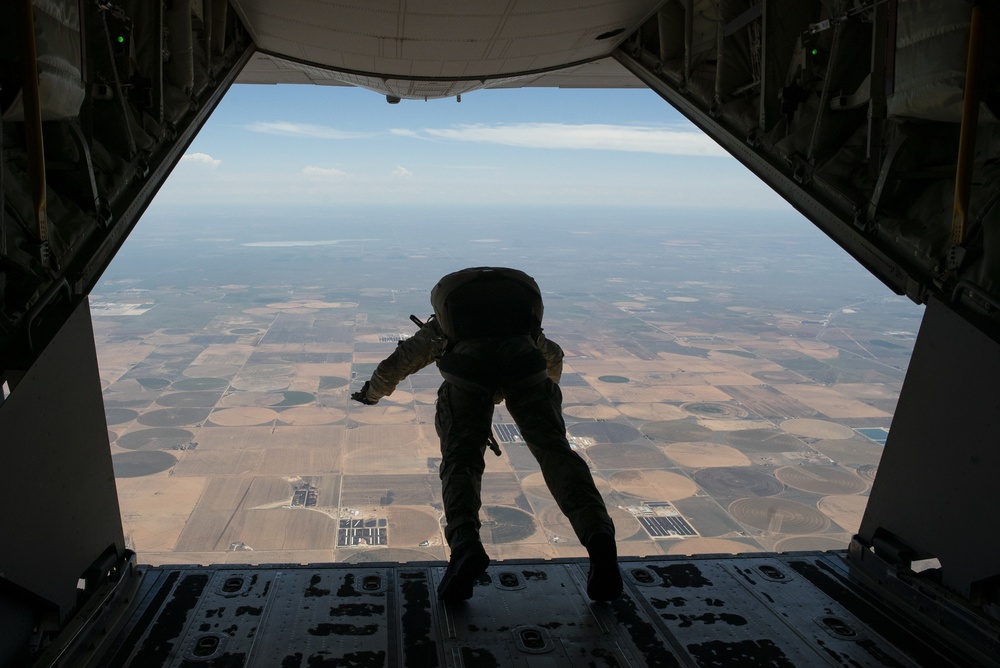 26 STS Military Free Fall and Static Line Jumps