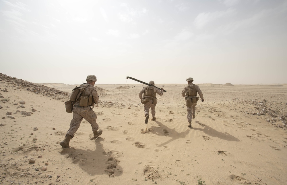 15th MEU combat engineers conduct demolition range