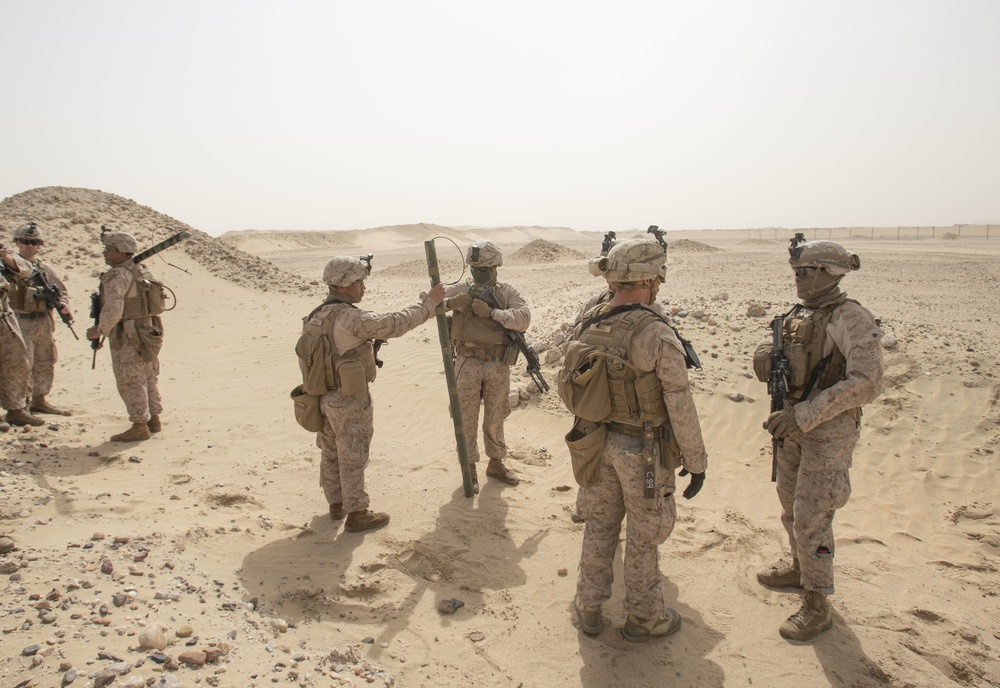 15th MEU combat engineers conduct demolition range