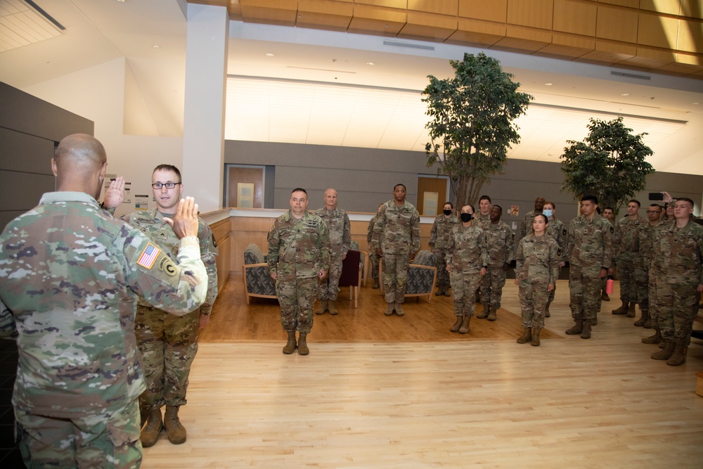 Major General Michael Talley Visits WRAIR