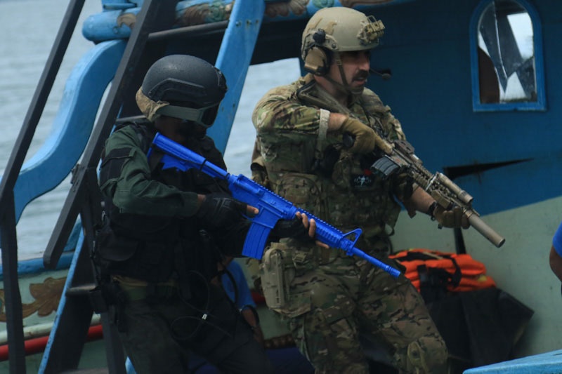 1st SFG (A) Green Berets search and seize ship in training exercise held alongside Sri Lanka SOF