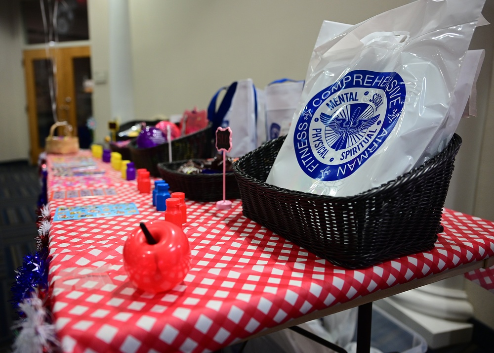 Herk Nation hosts Deployed Family Dinner