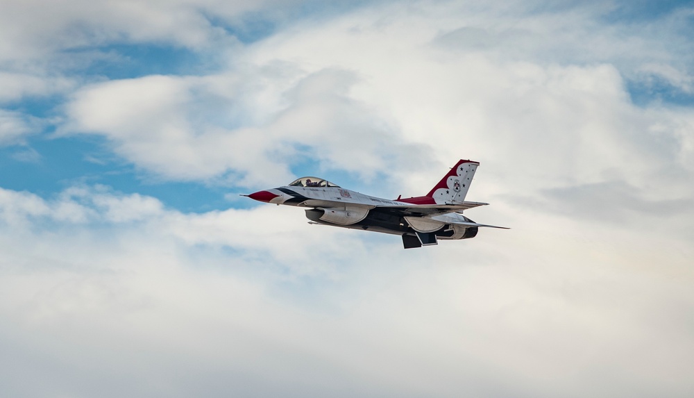 Thunderbirds practice for show season