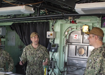 Naval Surface Force, U.S. Pacific Force Surgeon visits USS Fort Worth (LCS 3)