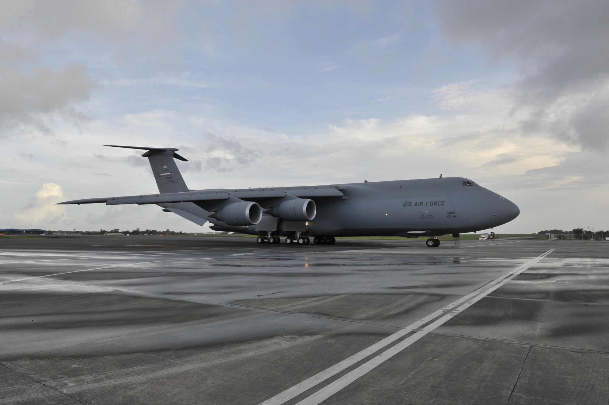 Dvids Images A C 5 Galaxy Aircraft Landed At Cheddi Jagan International Airport In Timehri Guyana For The Upcoming Exercise Tradewinds 21 Image 3 Of 5