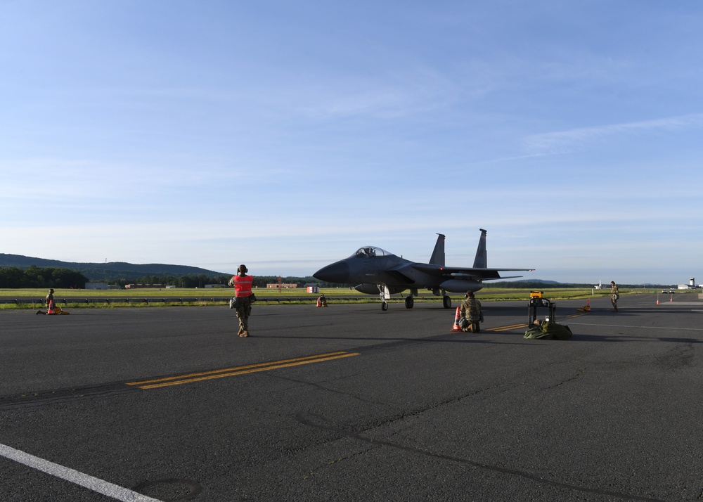 104th Fighter Wing holds Readiness Exercise, launches jets