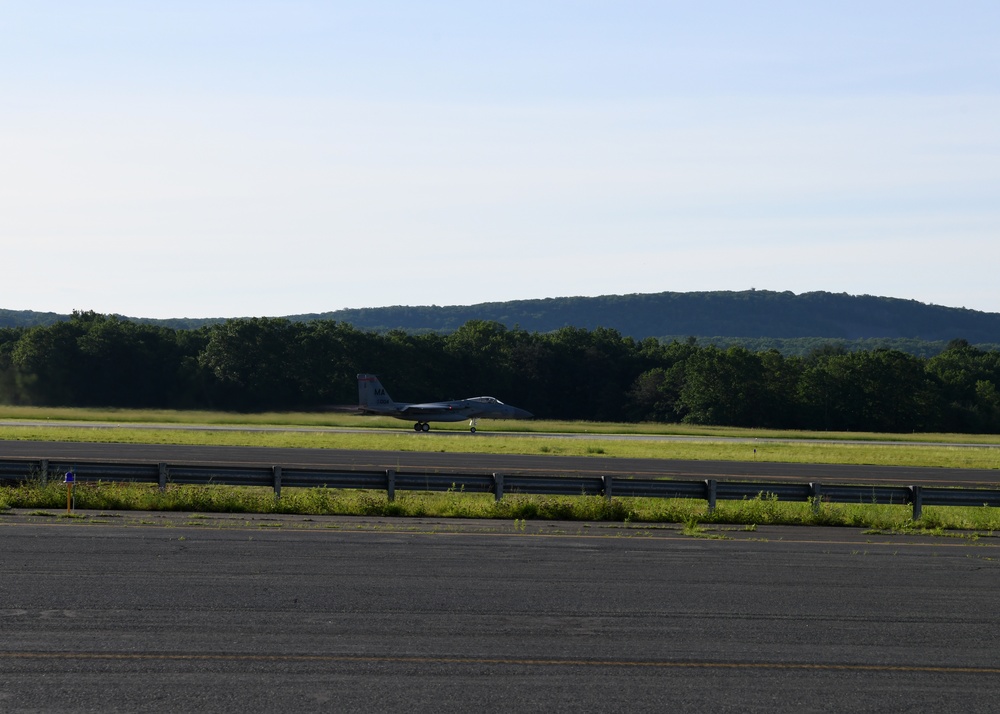 104th Fighter Wing holds Readiness Exercise, launches jets