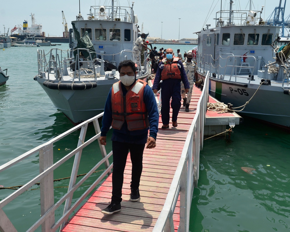 Djibouti Coast Guard helps distressed mariners to shore