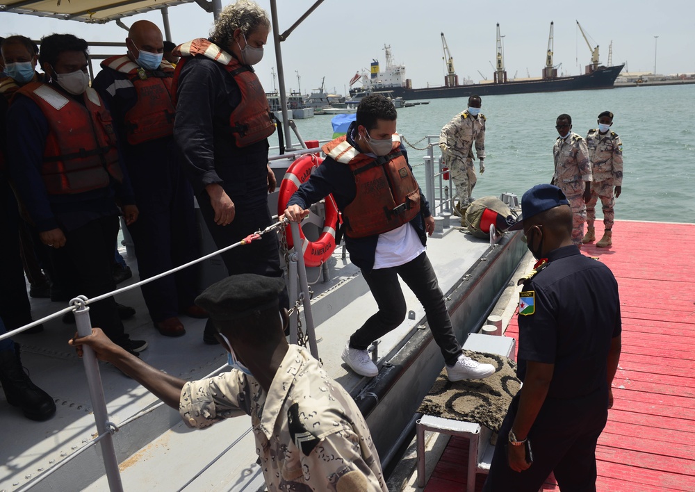 Djibouti Coast Guard helps distressed mariners to shore