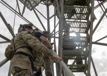 10th Special Forces Group Trains with 1st Special Forces Command